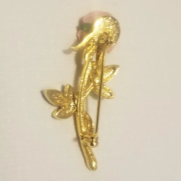 EUC vtg pink, white, and goldtone rose brooch w green enamel leaves - Picture 4 of 5
